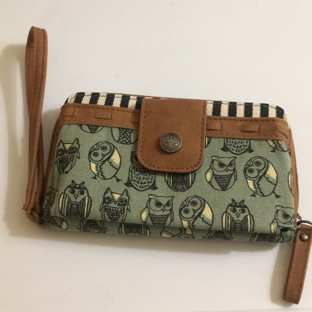 COPY - Owl wristlet with cell phone pocket